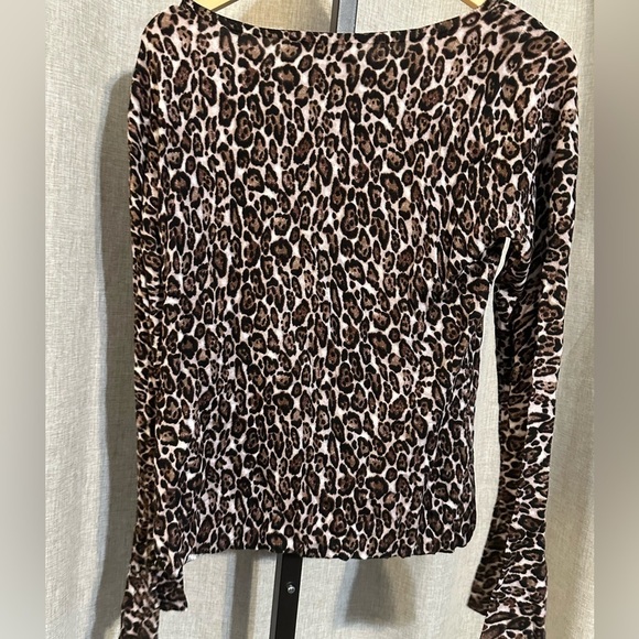 WHBM Leopard Sweater Size medium M - Picture 3 of 4